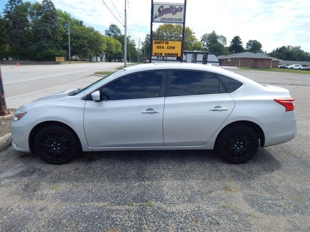 2016 Nissan Sentra SV FWD photo