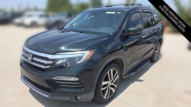 2016 Honda Pilot Touring AWD photo