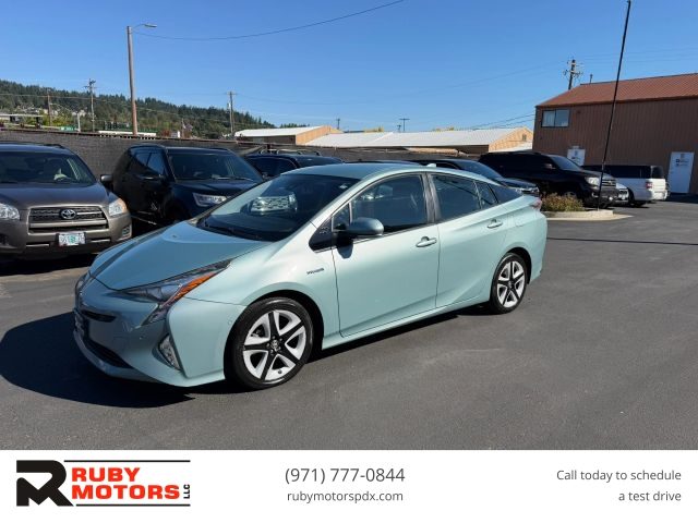 2016 Toyota Prius Four Touring FWD photo