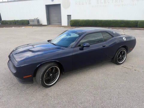 2015 Dodge Challenger SXT RWD photo