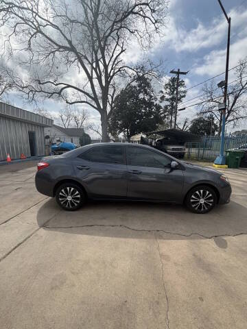 2015 Toyota Corolla LE FWD photo