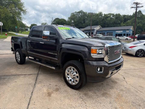 2016 GMC Sierra 2500HD Denali 4WD photo