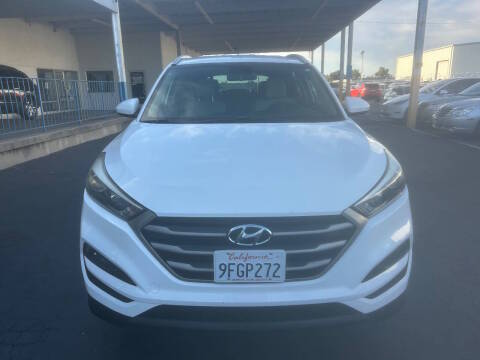 2016 Hyundai Tucson SE FWD photo