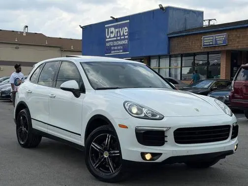 2016 Porsche Cayenne  AWD photo