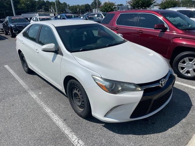 2016 Toyota Camry SE FWD photo