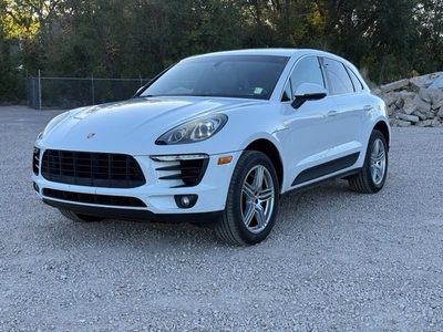2015 Porsche Macan S AWD photo