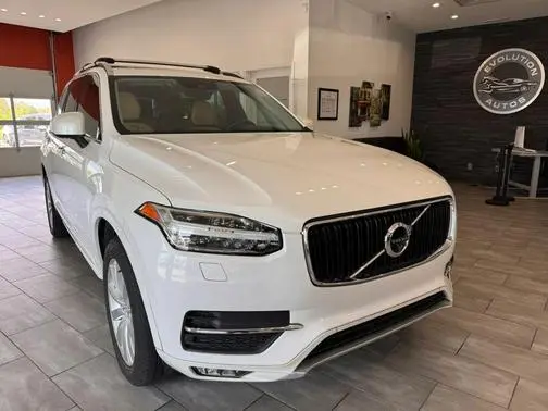 2016 Volvo XC90 T6 Momentum AWD photo