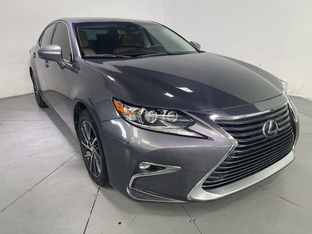 2016 Lexus ES FWD photo