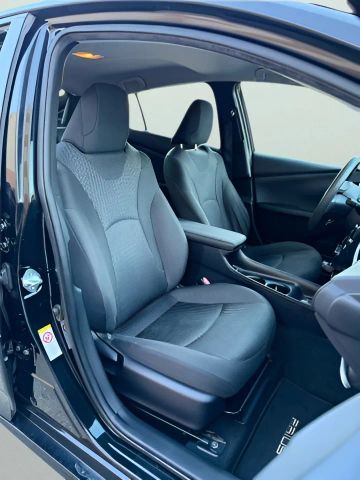 2016 Toyota Prius Two FWD photo