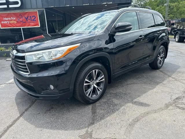 2016 Toyota Highlander XLE AWD photo