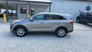 2017 Kia Sorento LX FWD photo