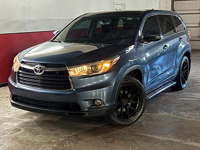 2016 Toyota Highlander LE Plus AWD photo