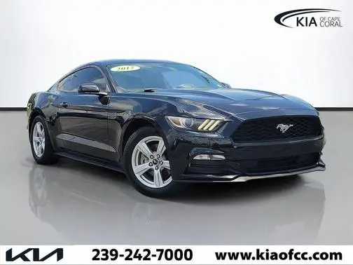 2017 Ford Mustang V6 RWD photo