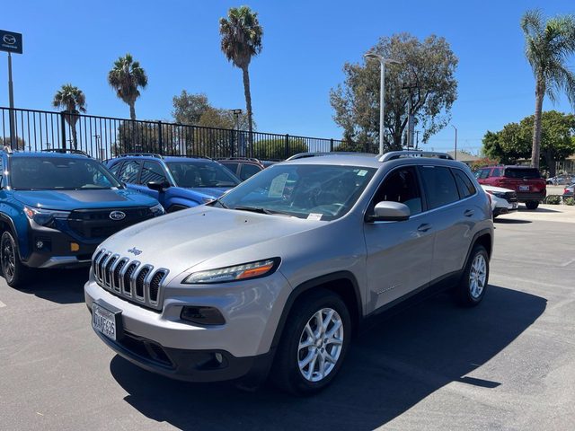2016 Jeep Cherokee Latitude FWD photo