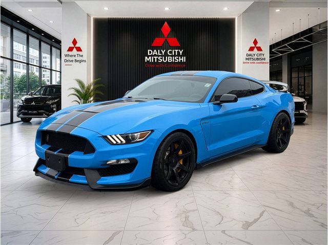 2017 Ford Mustang Shelby GT350 RWD photo