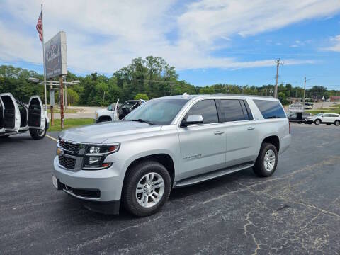 2016 Chevrolet Suburban LS 4WD photo