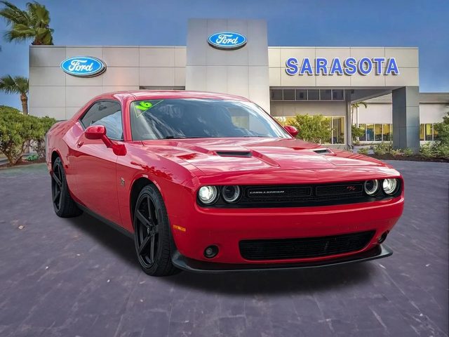 2016 Dodge Challenger R/T Scat Pack RWD photo