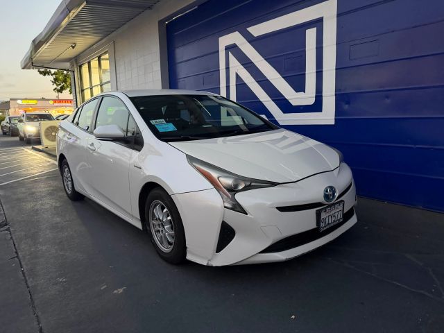 2016 Toyota Prius Two FWD photo
