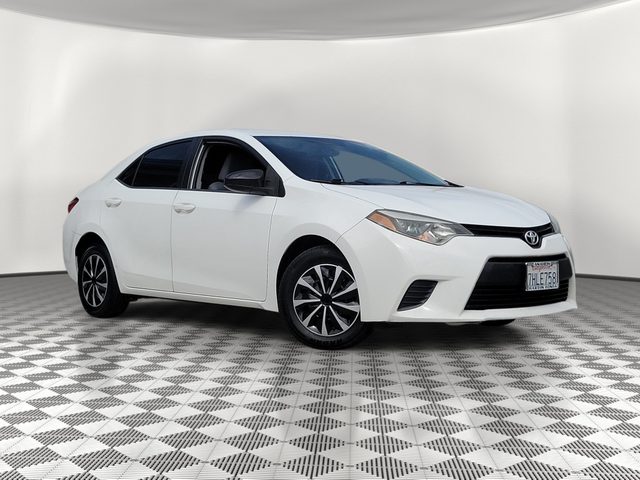 2015 Toyota Corolla L FWD photo