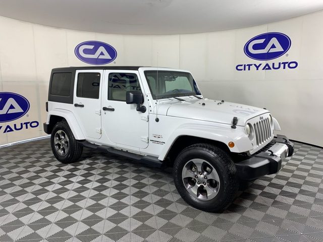 2016 Jeep Wrangler Unlimited Sahara 4WD photo