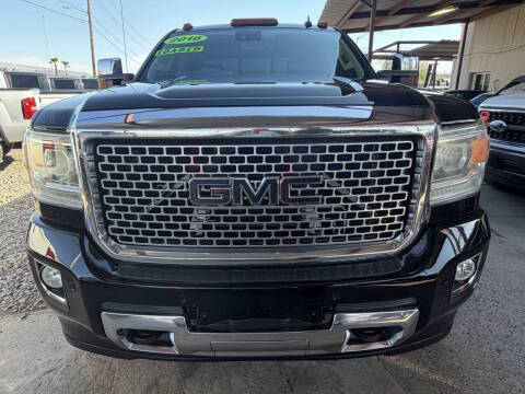 2016 GMC Sierra 2500HD Denali 4WD photo