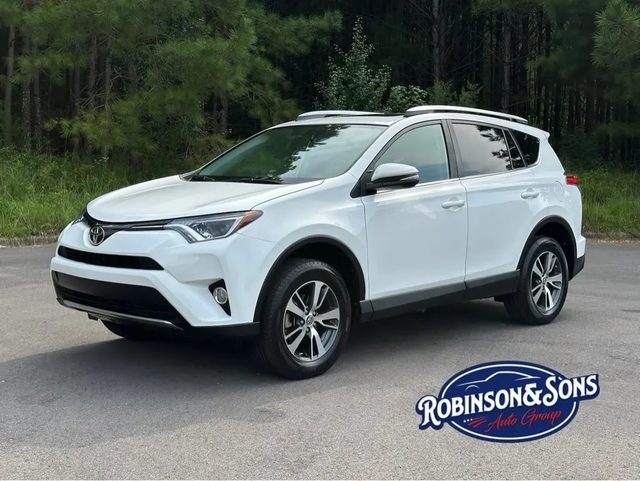 2016 Toyota RAV4 XLE FWD photo