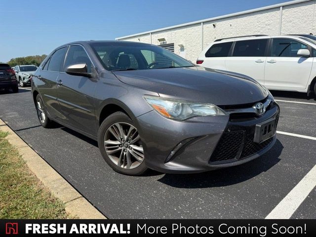 2017 Toyota Camry SE FWD photo