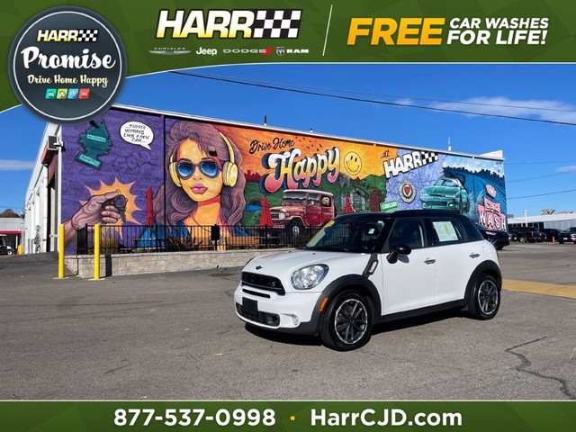 2016 MINI Countryman S FWD photo