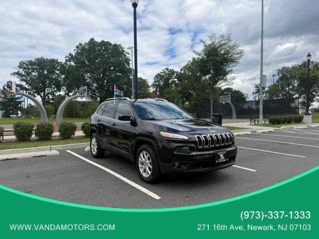 2016 Jeep Cherokee Latitude 4WD photo