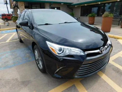 2017 Toyota Camry SE FWD photo