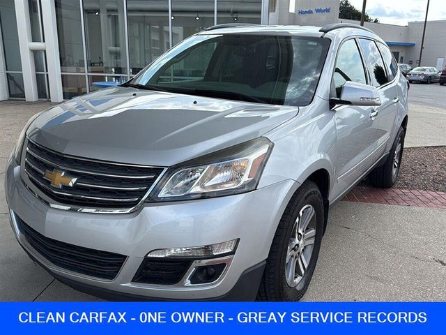 2017 Chevrolet Traverse LT FWD photo