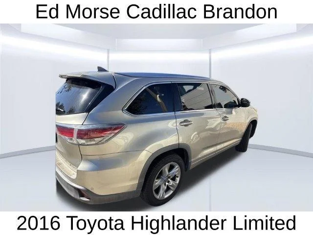 2016 Toyota Highlander Limited FWD photo