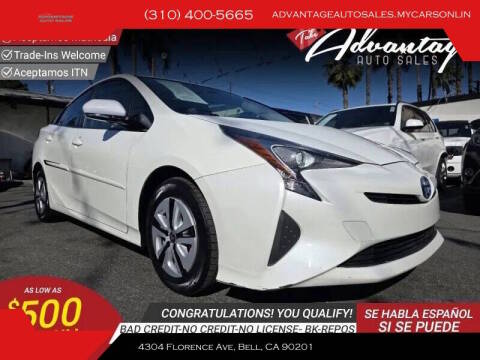 2016 Toyota Prius Three FWD photo