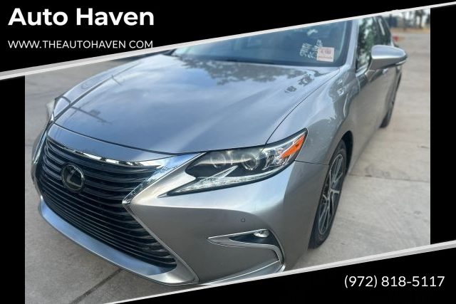 2016 Lexus ES  FWD photo