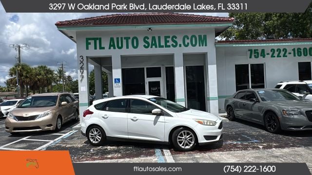 2016 Ford Focus SE FWD photo