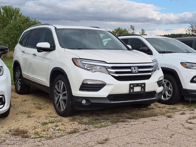 2016 Honda Pilot Touring AWD photo