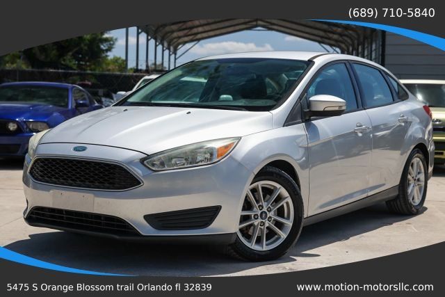 2016 Ford Focus SE FWD photo
