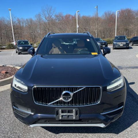2017 Volvo XC90 Momentum AWD photo