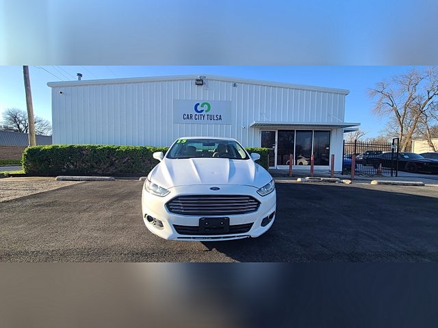 2015 Ford Fusion SE FWD photo