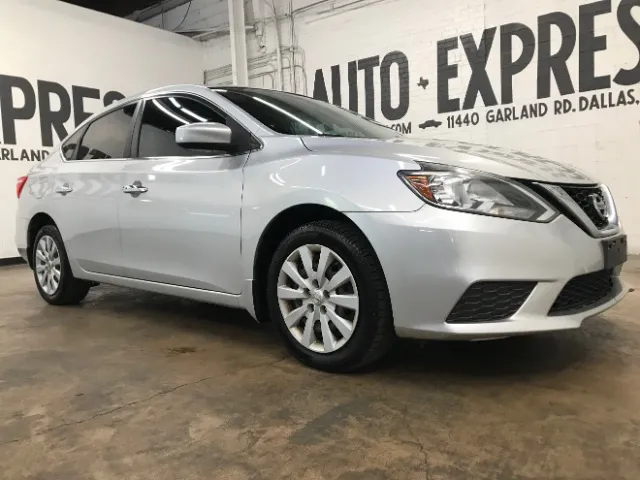 2016 Nissan Sentra SV FWD photo