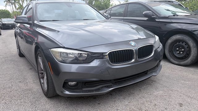 2016 BMW 3 Series 320i RWD photo