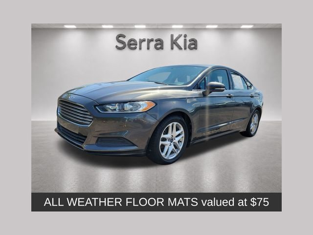 2016 Ford Fusion SE FWD photo