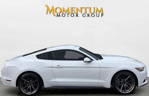 2017 Ford Mustang EcoBoost RWD photo