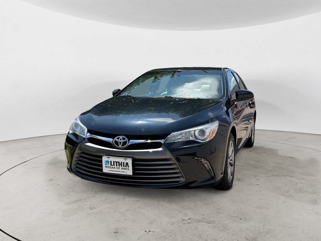 2017 Toyota Camry XLE FWD photo