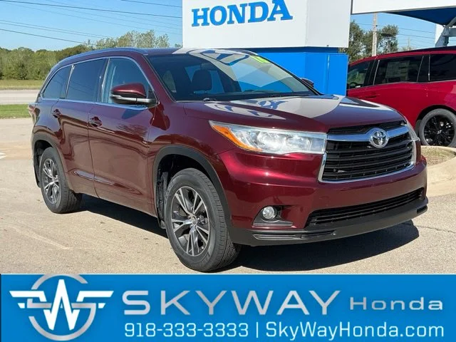 2016 Toyota Highlander XLE AWD photo
