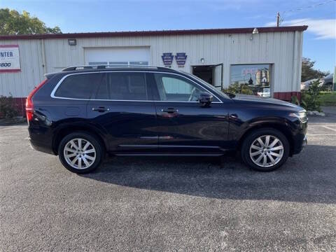 2017 Volvo XC90 Momentum AWD photo