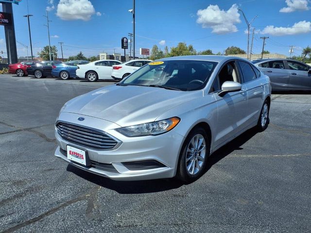 2017 Ford Fusion SE FWD photo