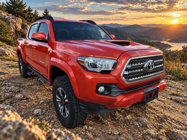 2016 Toyota Tacoma TRD Sport RWD photo
