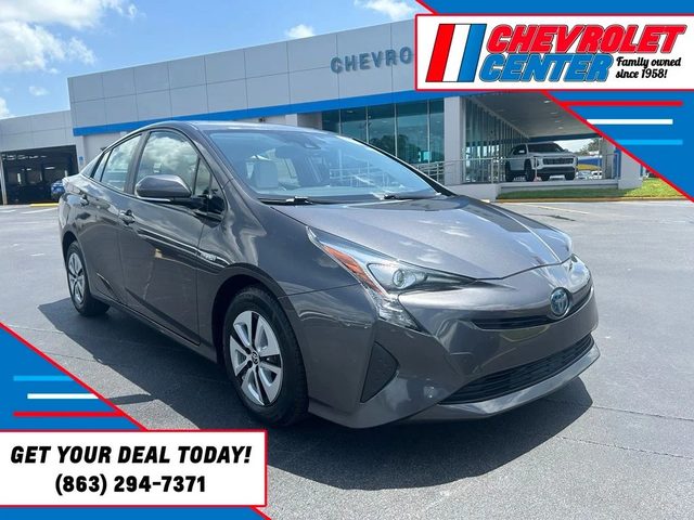 2016 Toyota Prius Four FWD photo