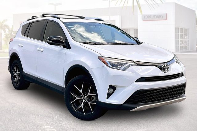 2016 Toyota RAV4 SE AWD photo